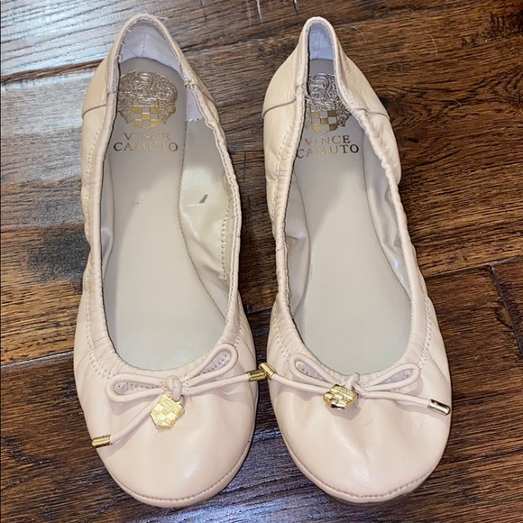 Vince Camuto flats - Picture 1 of 1